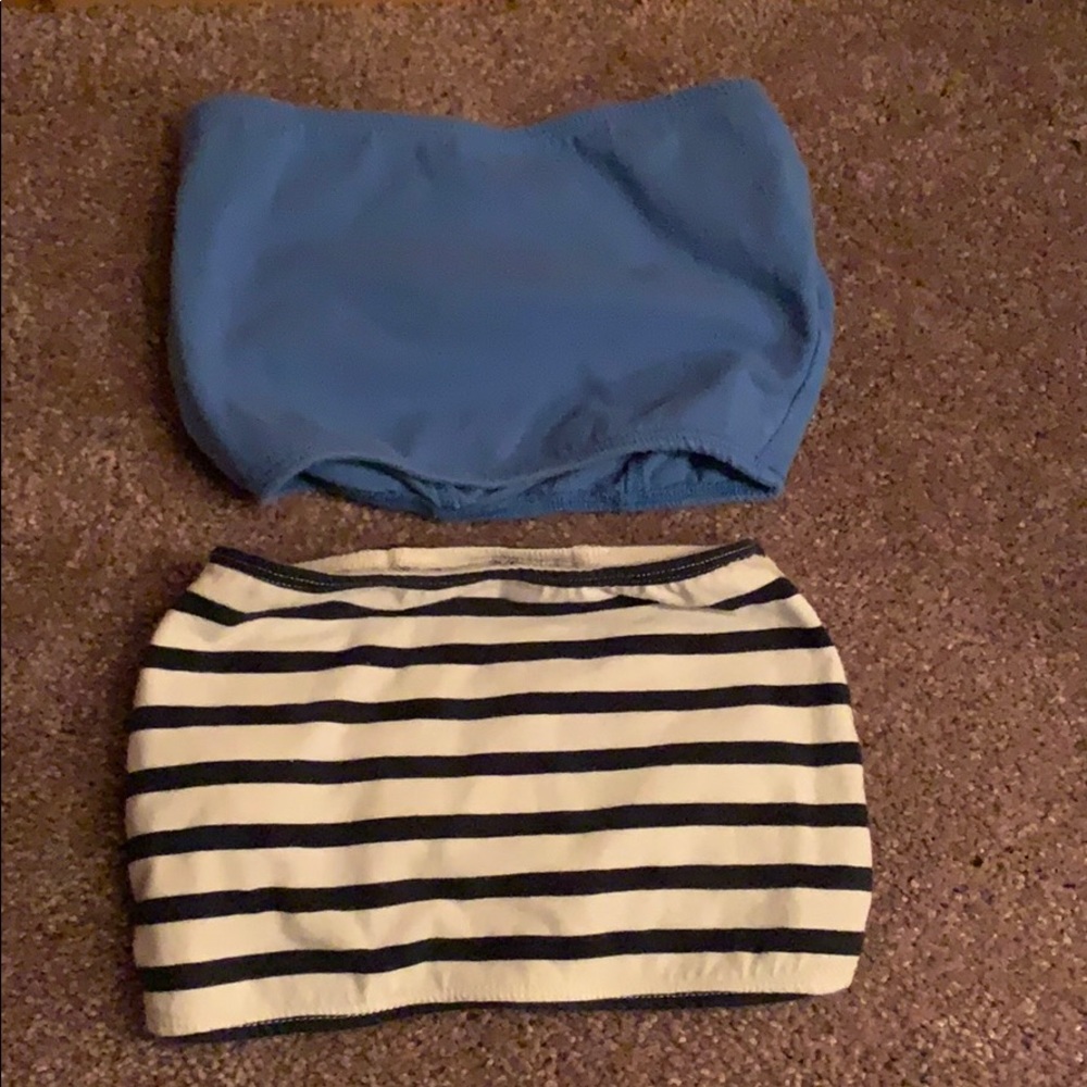 2 Hollister bras